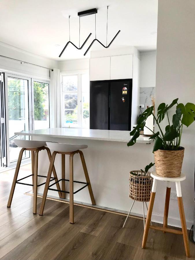 Bright & Comfy Stay In Newly Renovated Home With Parking 오클랜드 외부 사진