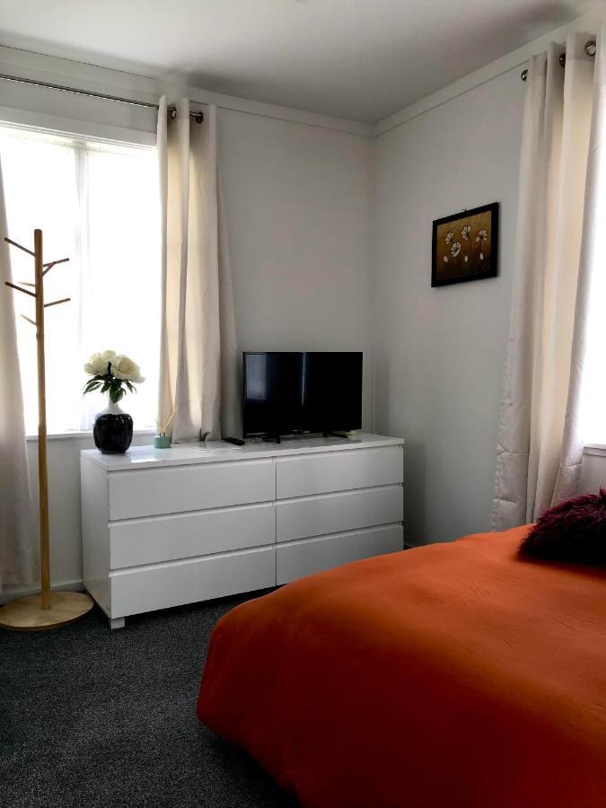 Bright & Comfy Stay In Newly Renovated Home With Parking 오클랜드 외부 사진